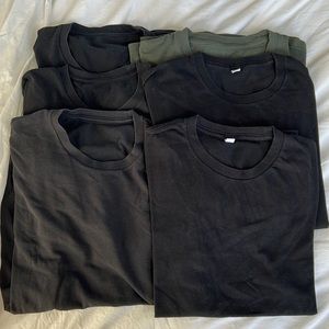 Uniqlo 5 Black + 1 Army Green T-Shirt Bundle of 6 / Size M